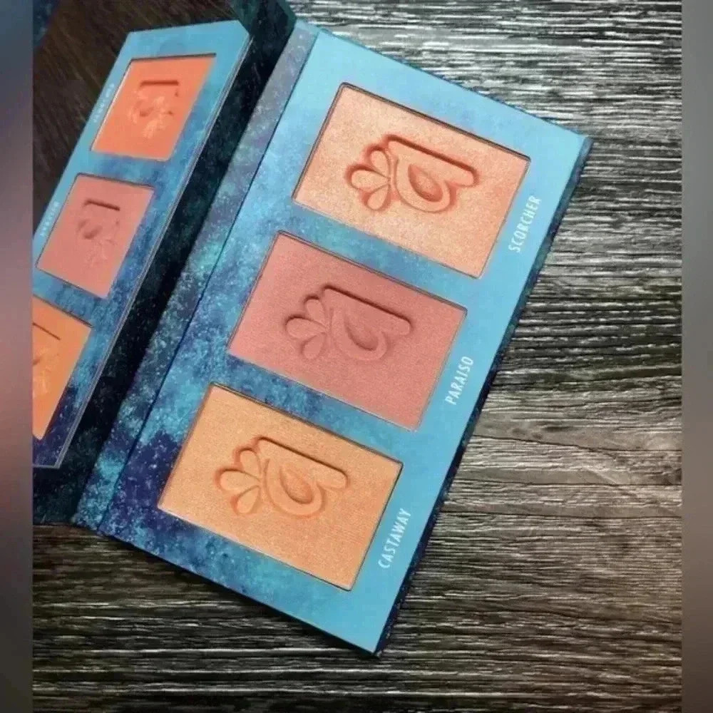 NWT ALAMAR COSMETICS COLORETE BLUSH PALETTE - Picture 2 of 4
